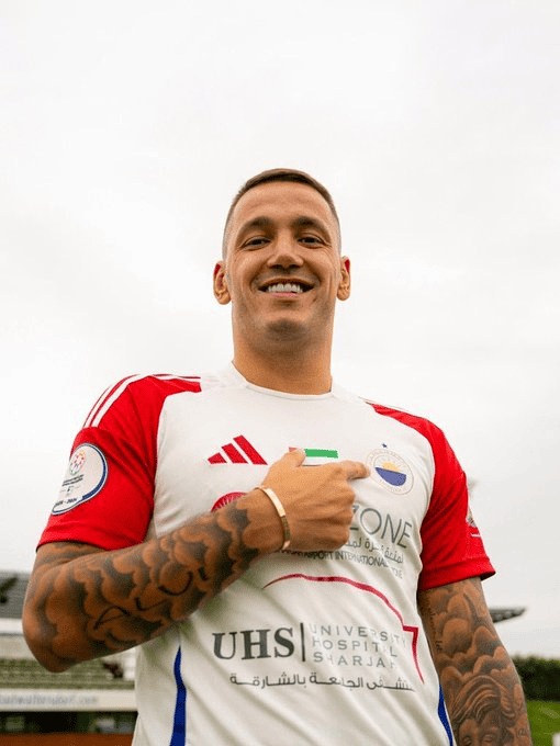 开云体育下载-浙江队又造大手笔！28岁巴萨旧将加盟 签约2年 薪水400万欧创纪录