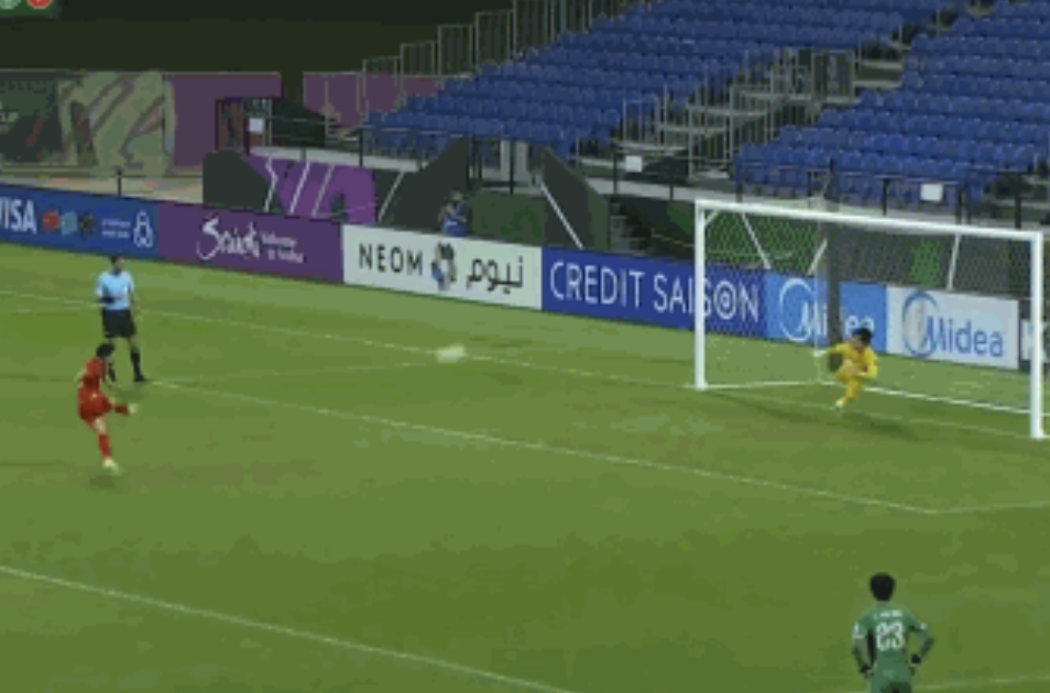 开云-门“犟” 揪出韩国队头号罪人：点球战7扑救全猜错方向 6次扑右侧